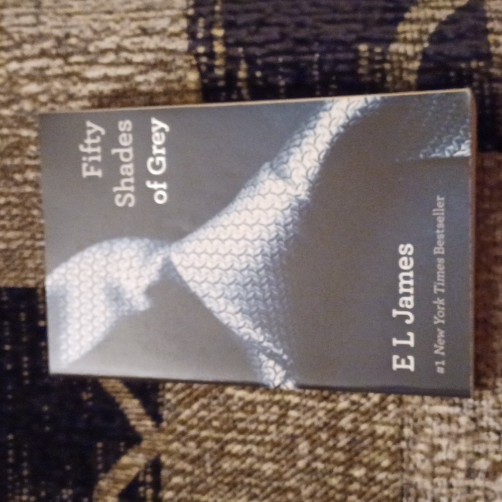 4/$40 Fifty Shades of Grey (Book 1) By E L James